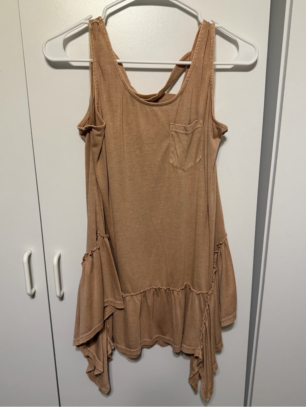 Women’s Sleeveless Pocket Tunic Tank in Camel